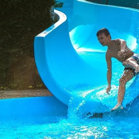 Bord De مكان تخييم لو ماثيز