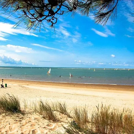 مكان تخييم Bord De لو ماثيز