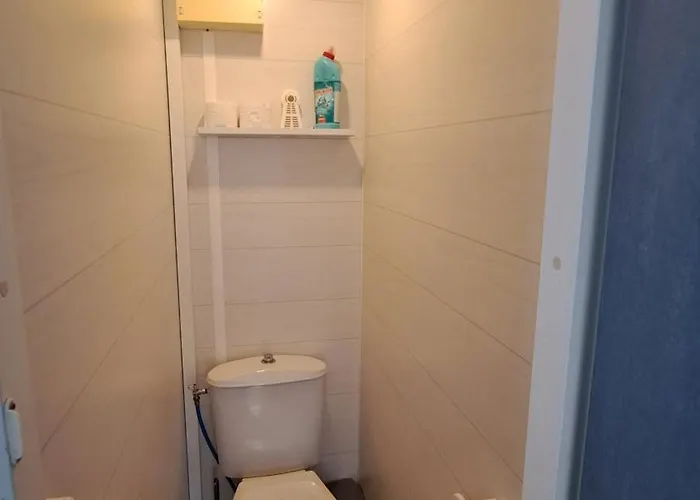 مكان تخييم Bord De لو ماثيز