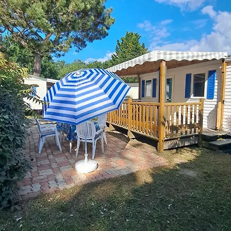 Camping Bord De Les Mathes