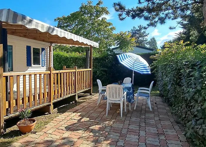 Camping Bord De Les Mathes